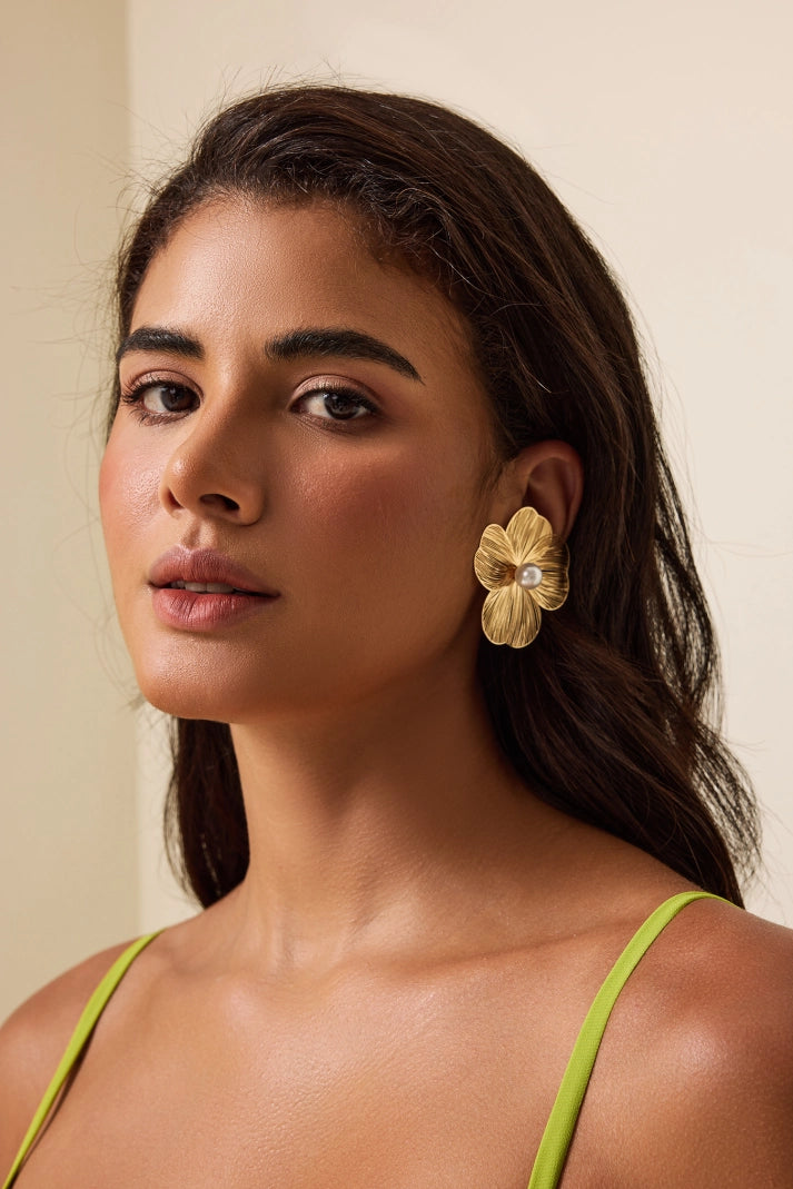 Elysian Pearl Stud Earrings