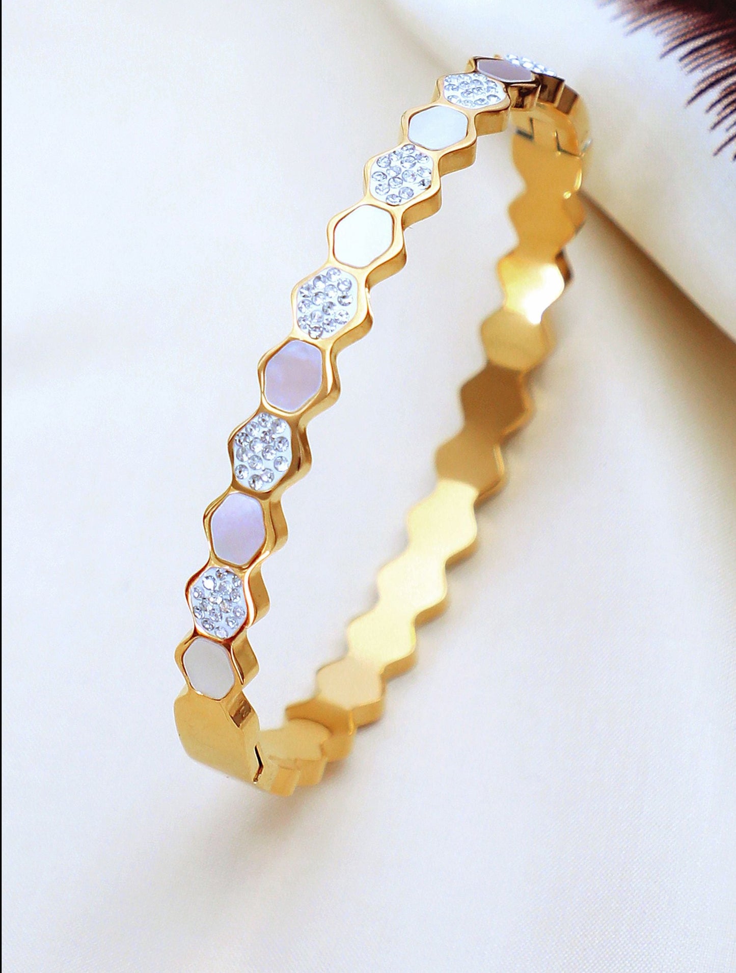 Hulio 18K Anti-Tarnish Bangle Kada Bracelet