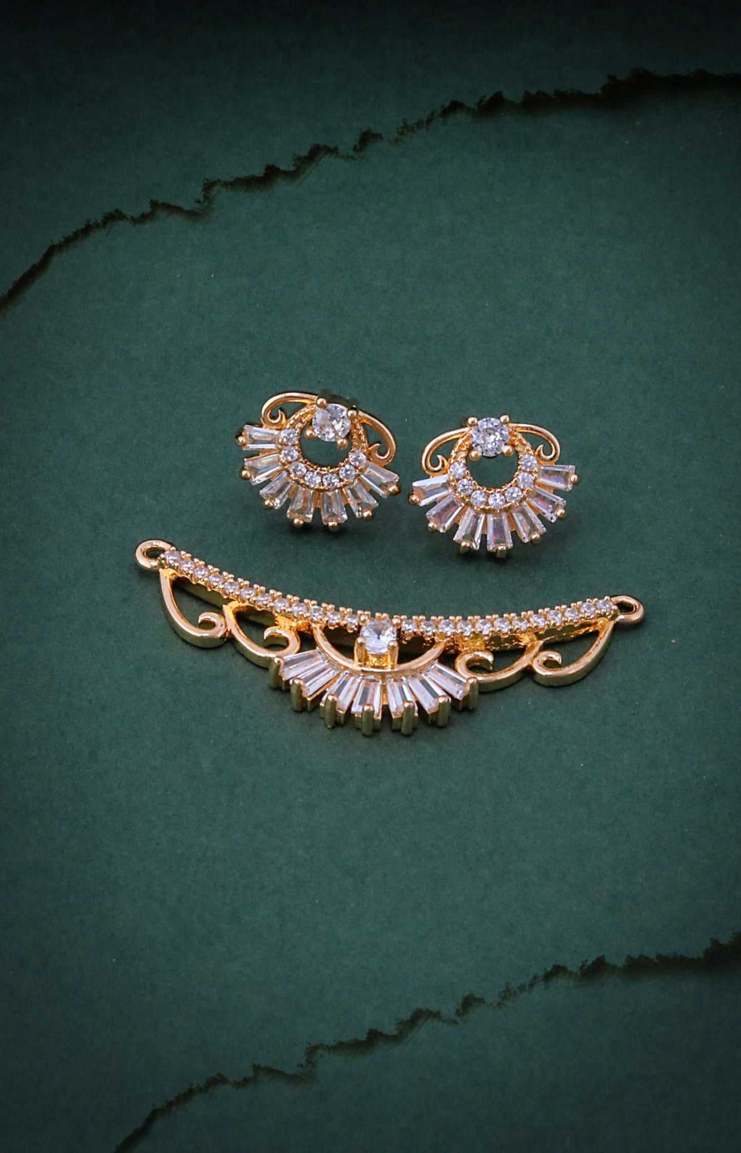 Ifiri Locket Necklace Set