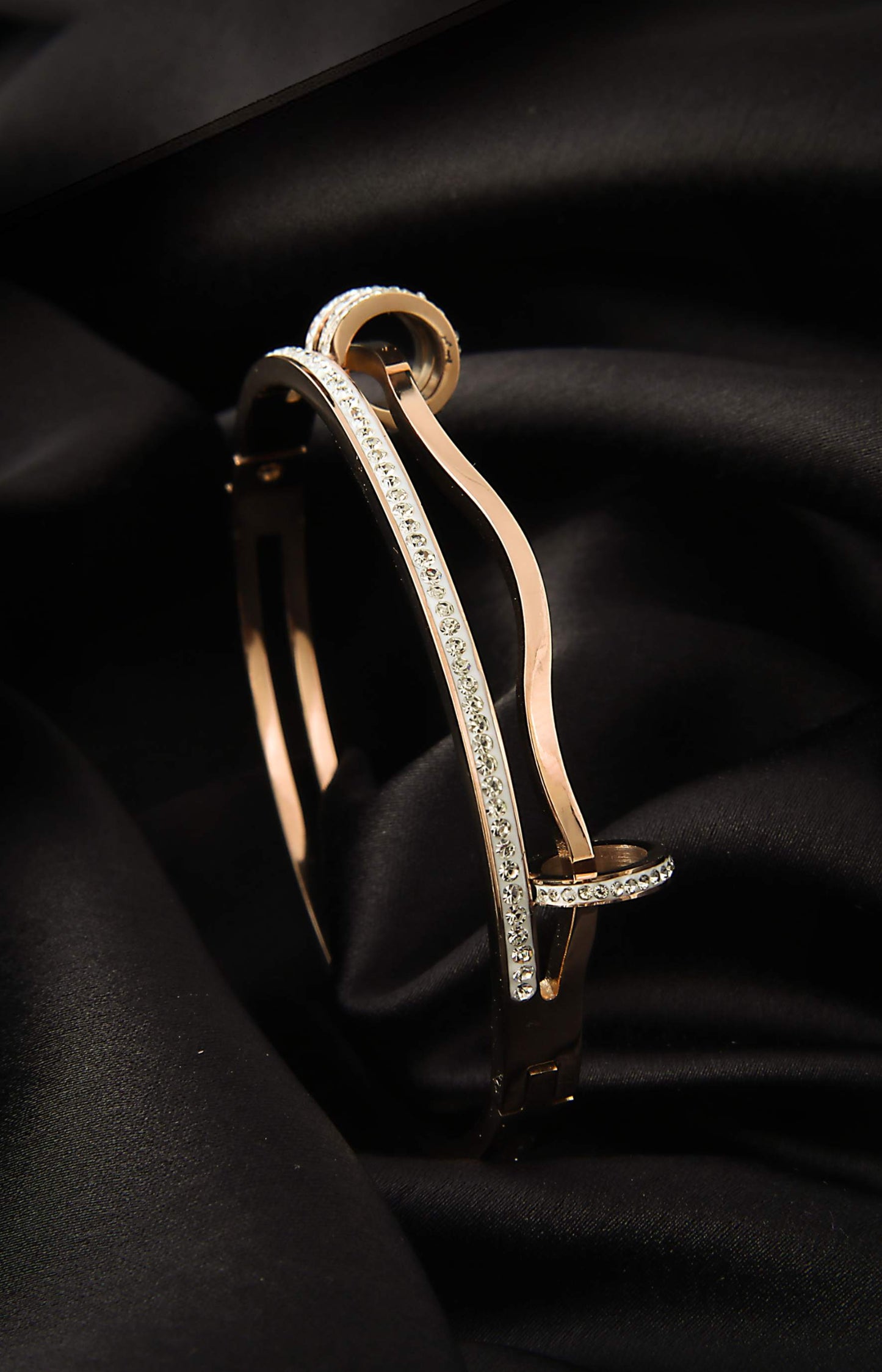 Roso 18K Anti-Tarnish Bangle Kada Bracelet
