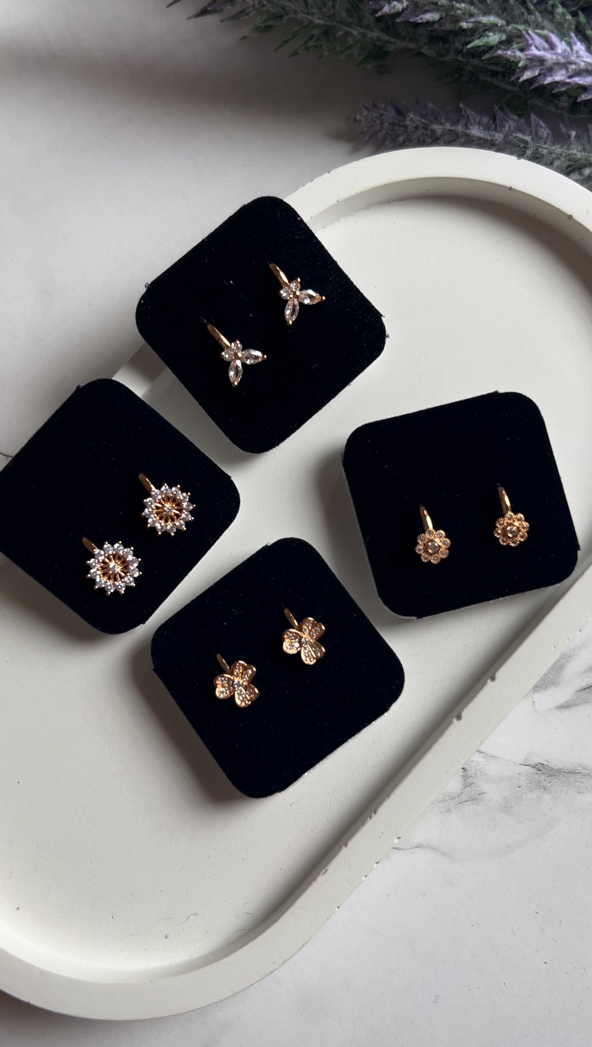 Twinkly Nose Pin