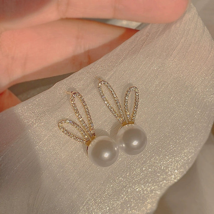 Twinkle Tail Pearls Earrings