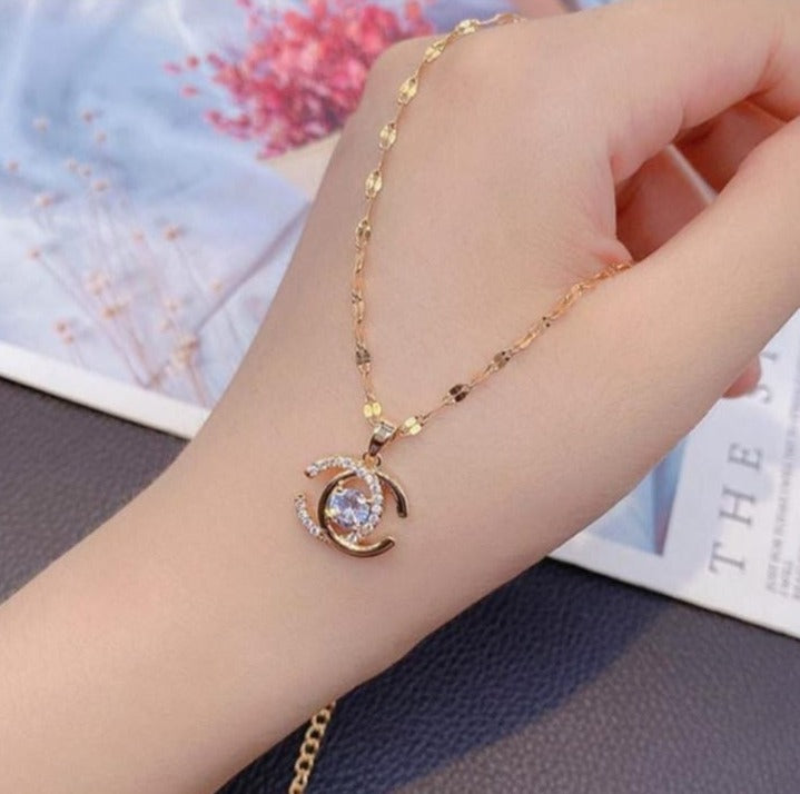 C Locket Neckpiece