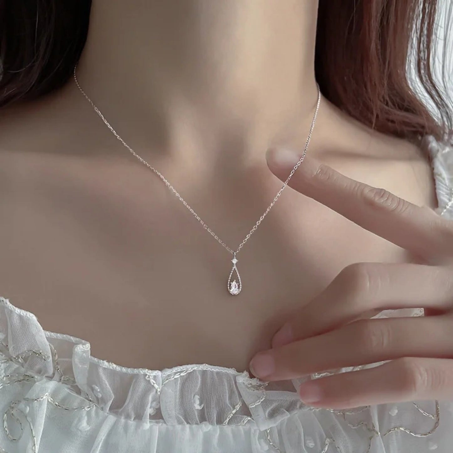 Tear-Drop White Stone Neckpiece