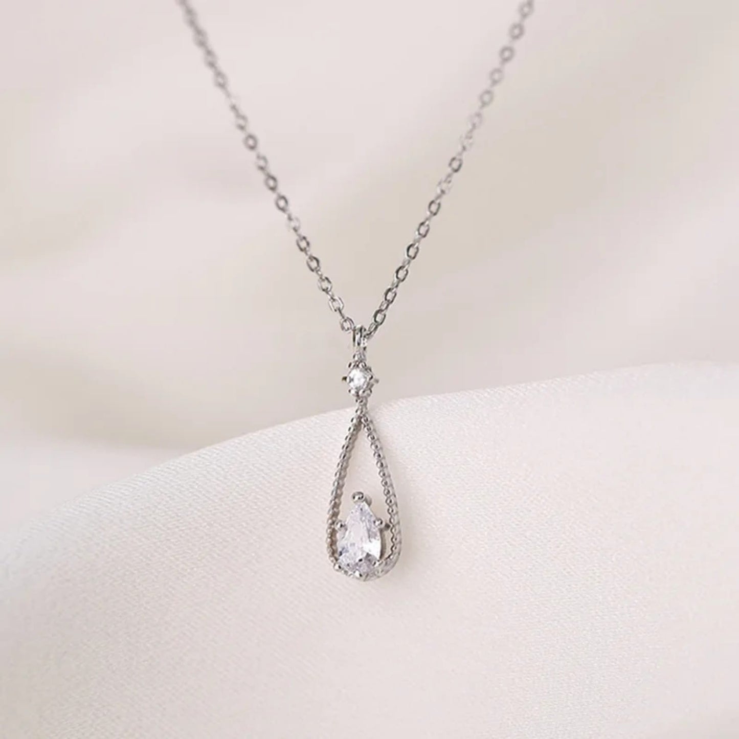 Tear-Drop White Stone Neckpiece