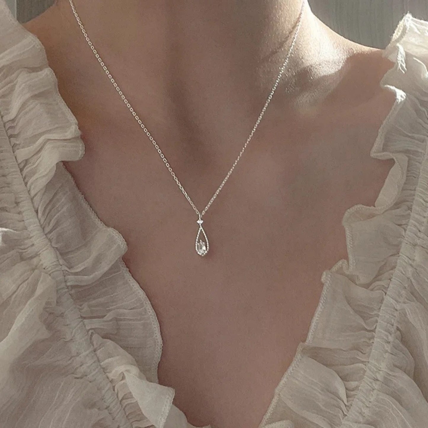 Tear-Drop White Stone Neckpiece