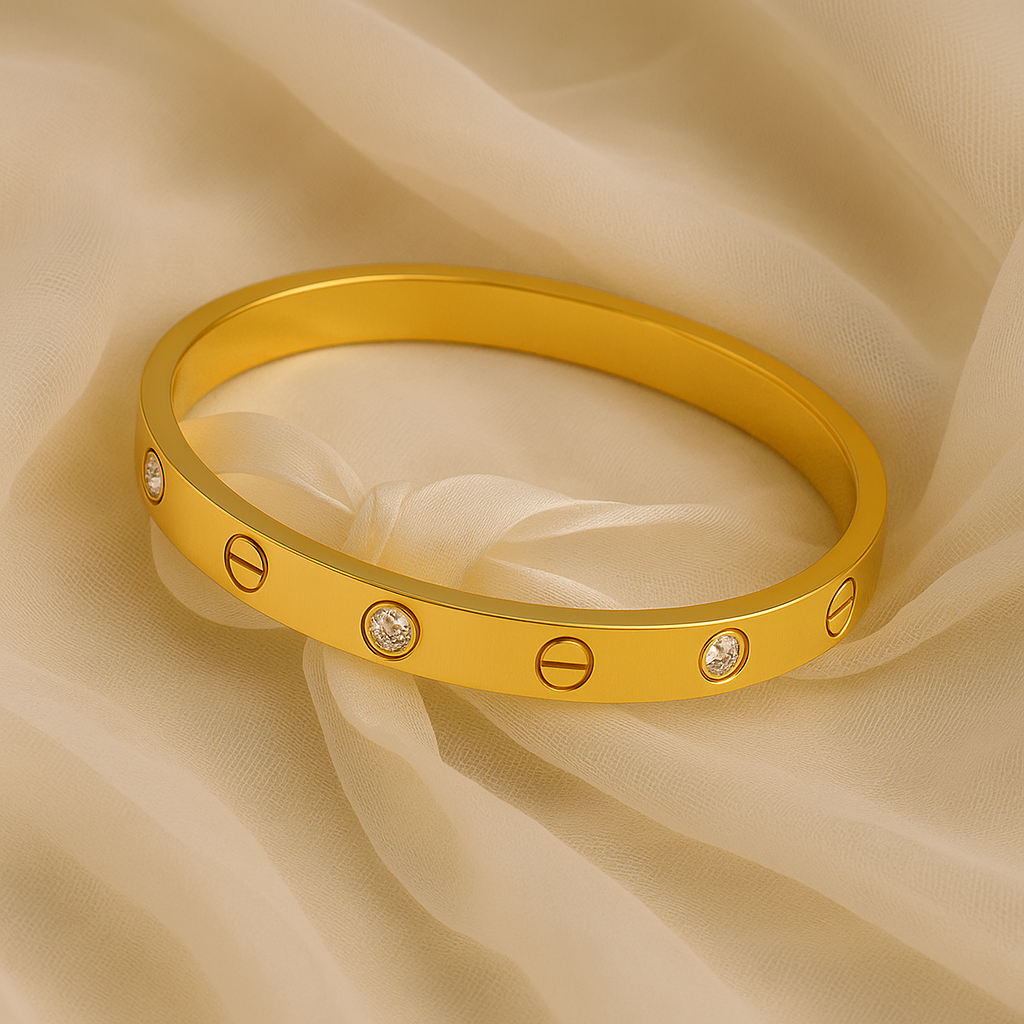 Luxury Anti Tarnish Screw Bracelet with Diamond Detailing