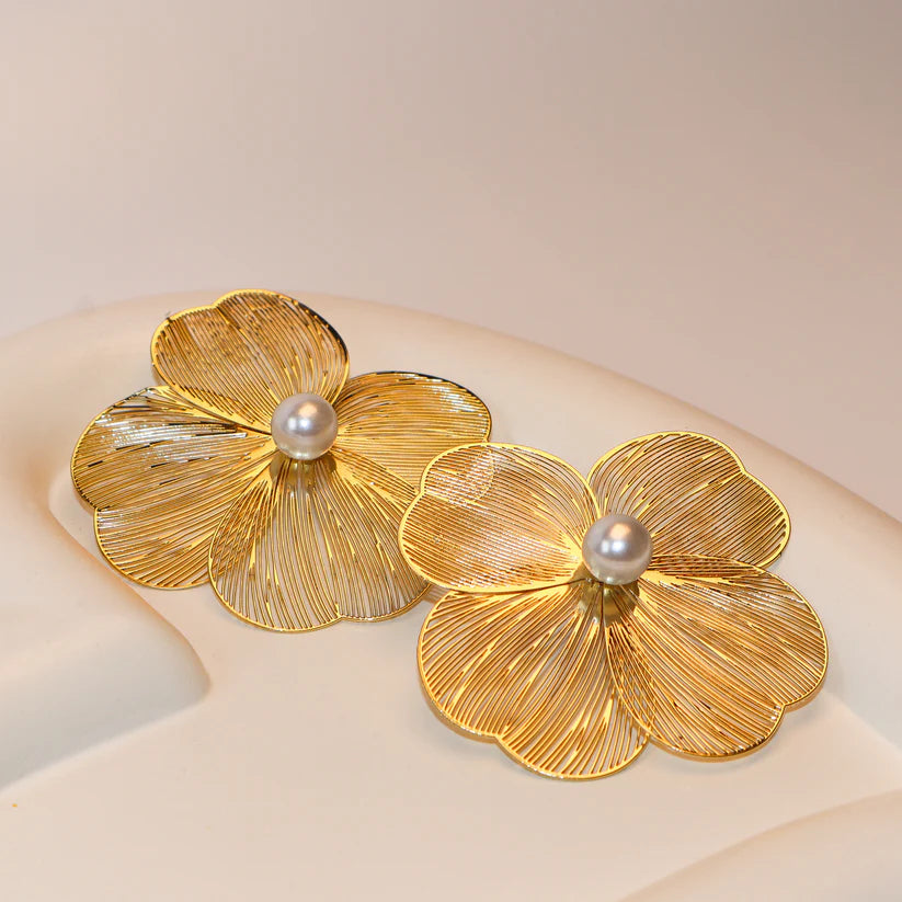 Elysian Pearl Stud Earrings