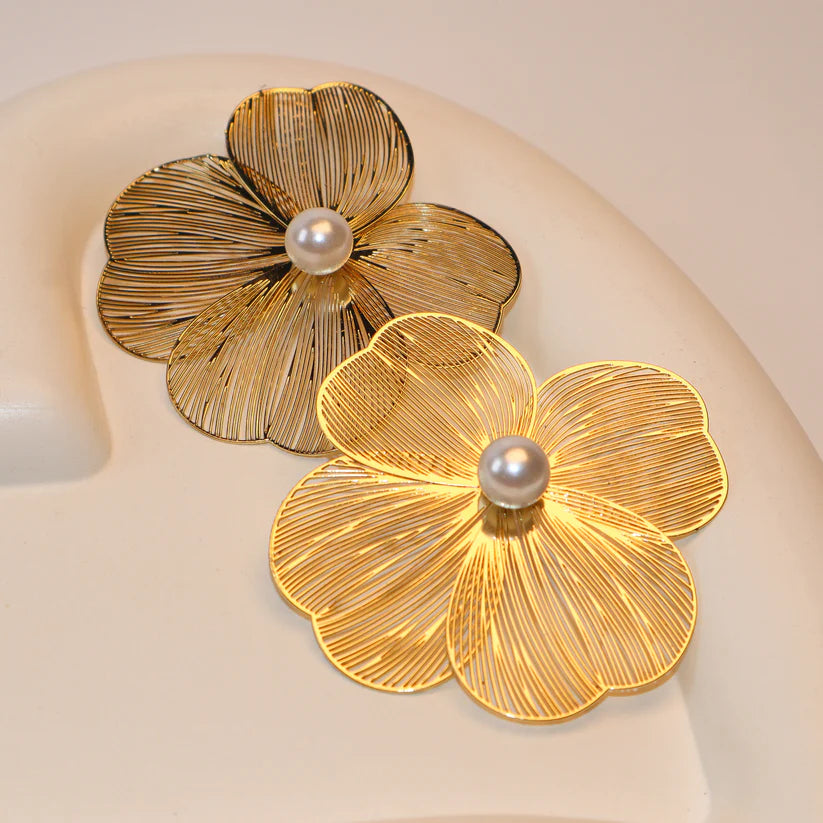 Elysian Pearl Stud Earrings