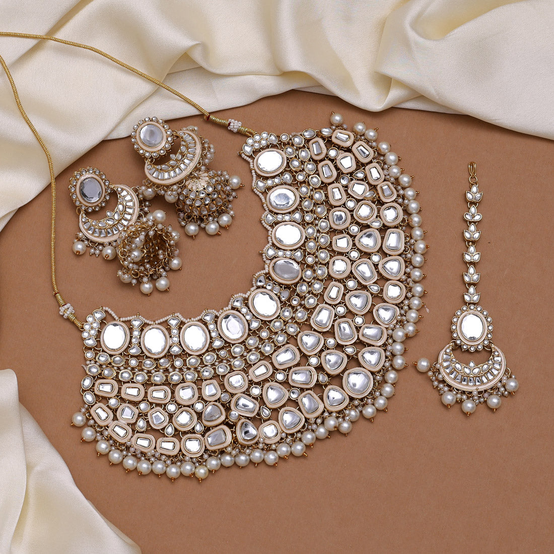 Sarovar Statement Kundan Necklace Set – Kaashmaala