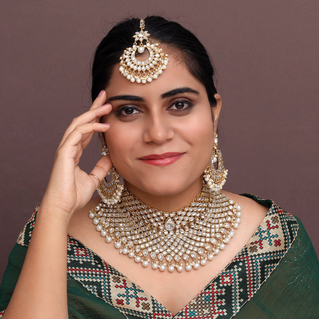 Nirvana Statement Kundan Necklace Set