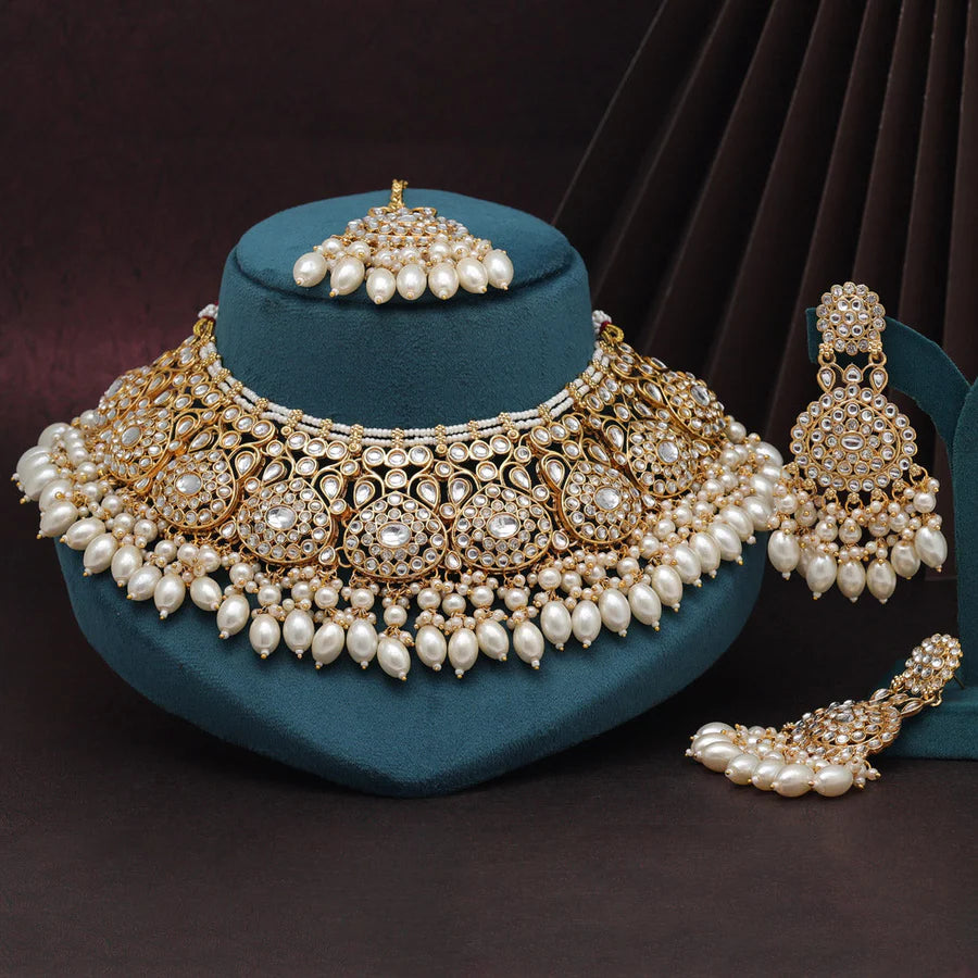 Zahra Kundan Necklace Set