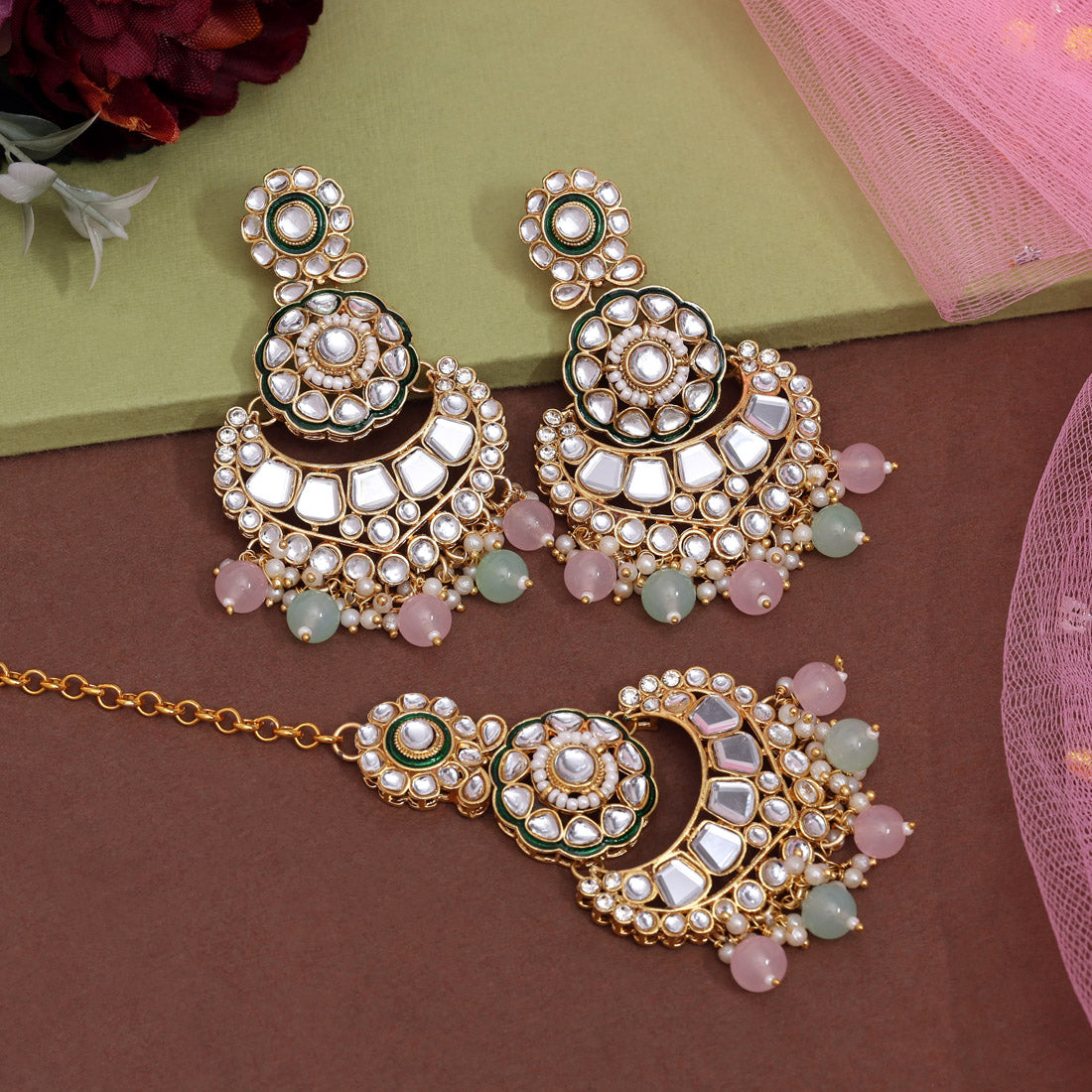 Kaamini Kundan Necklace Set