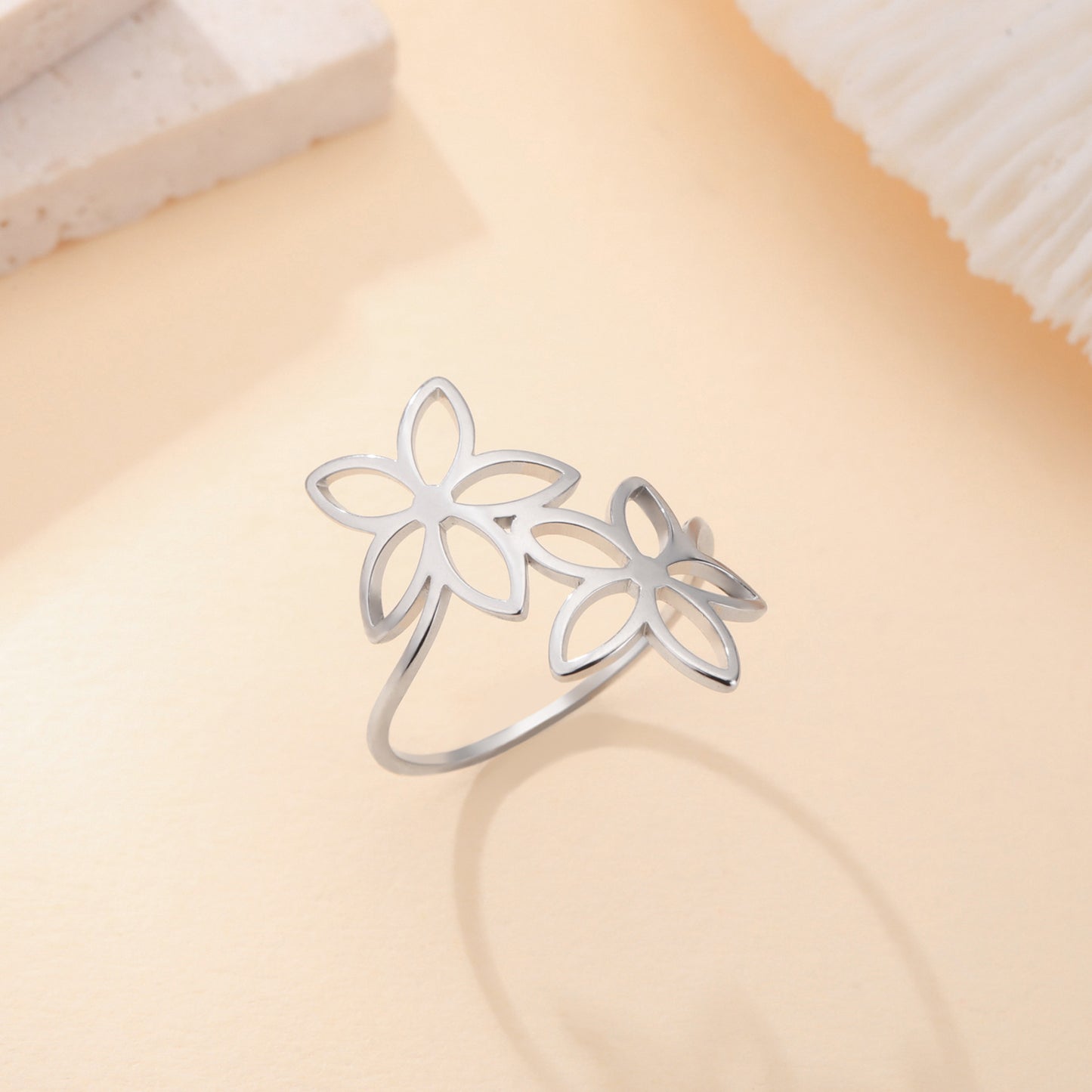 Twin Daisy Blooms Ring
