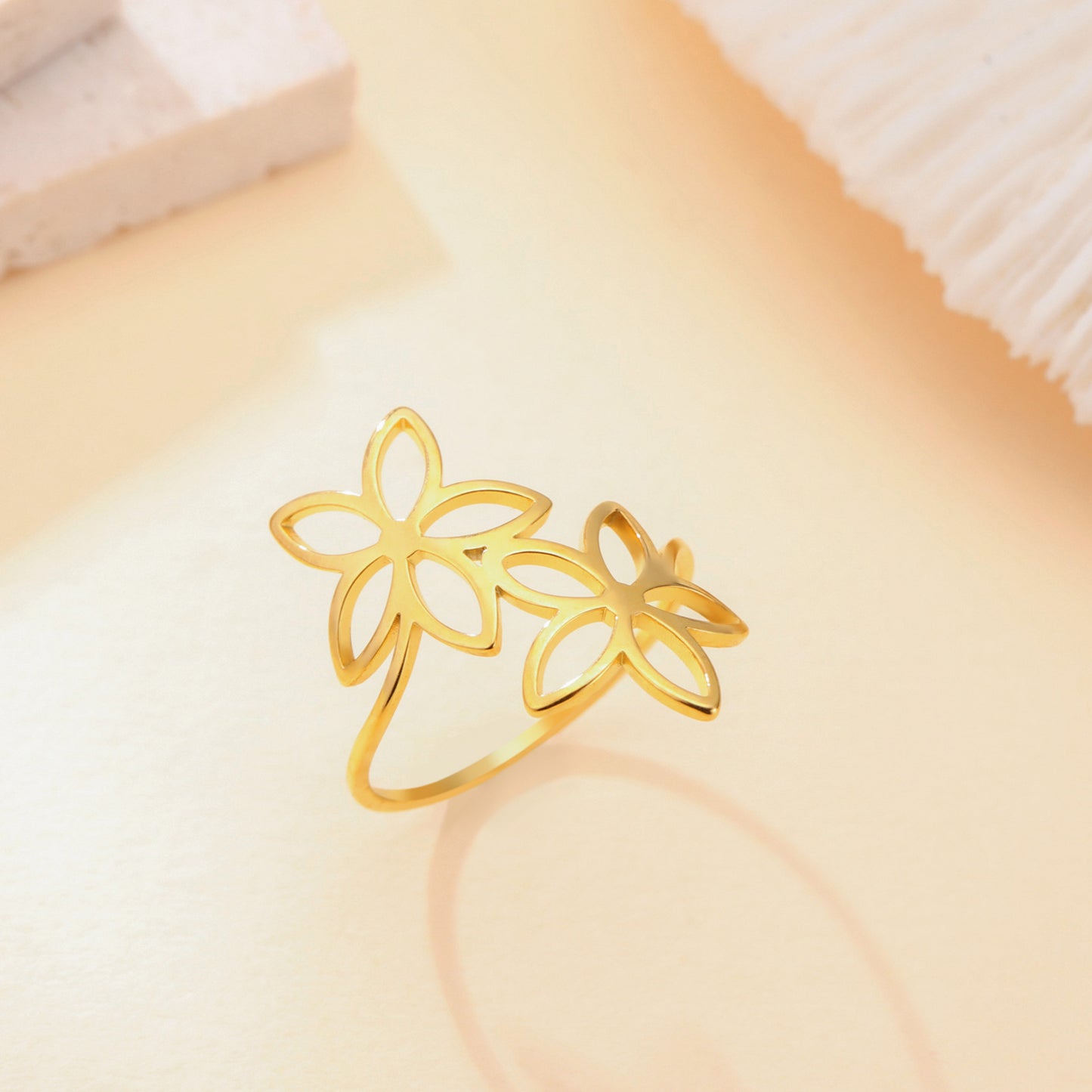 Twin Daisy Blooms Ring