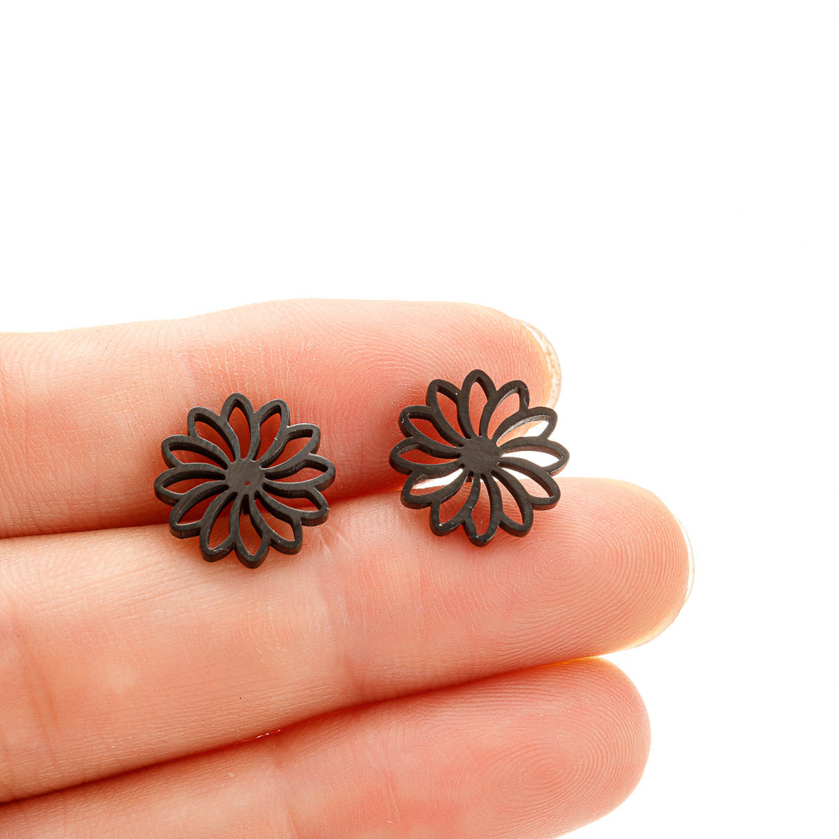 Sunflower Luster Stud Earrings