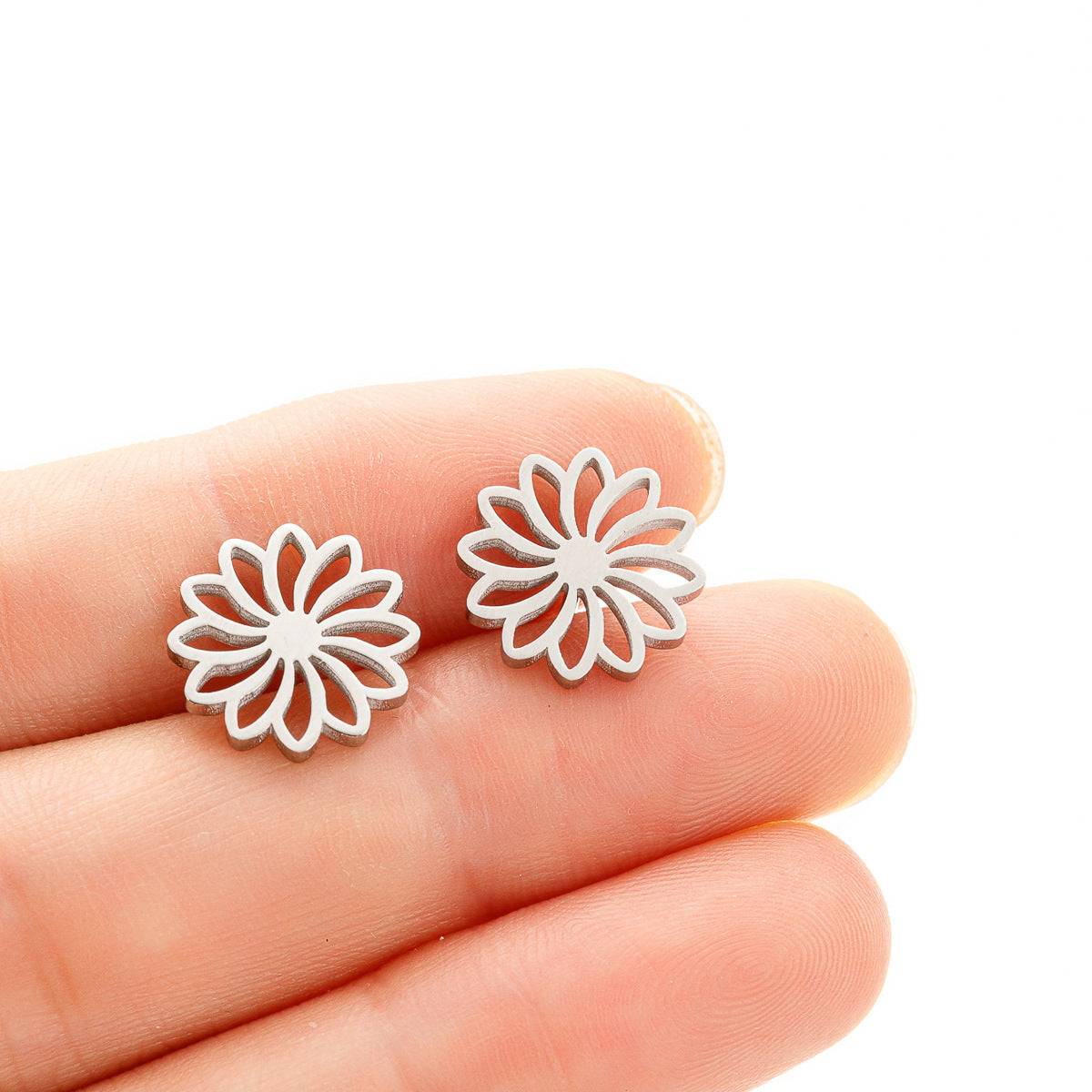 Sunflower Luster Stud Earrings