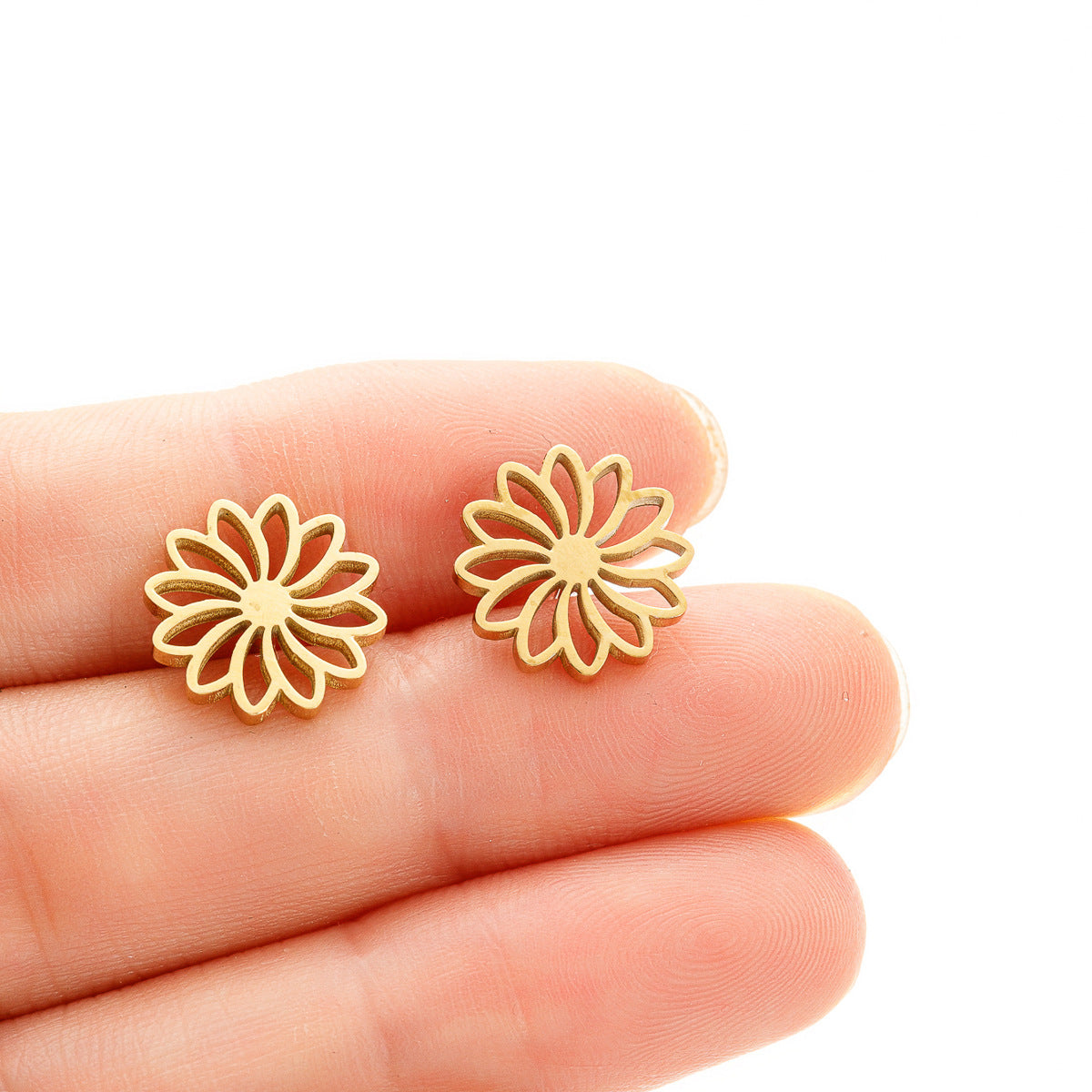 Sunflower Luster Stud Earrings