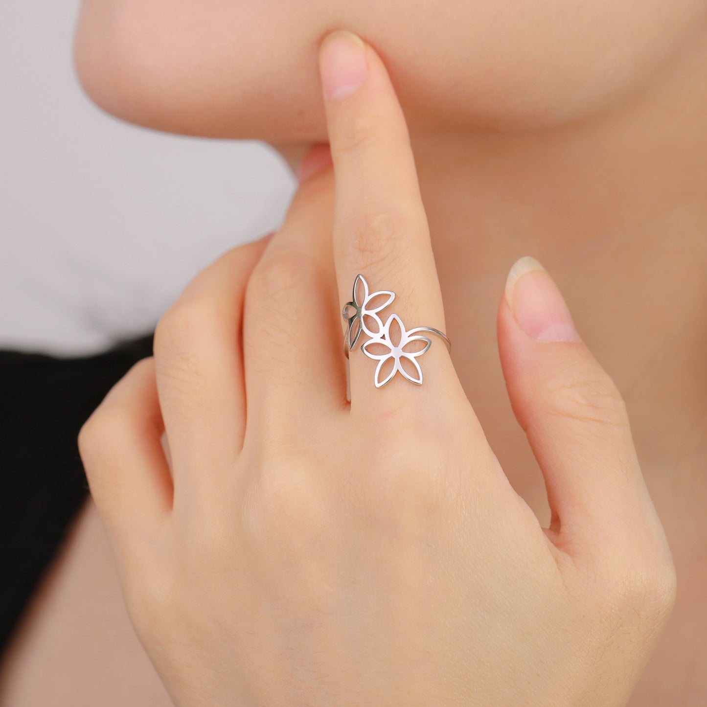 Twin Daisy Blooms Ring