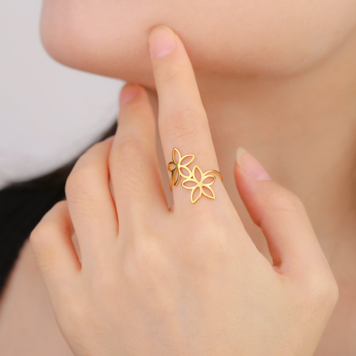 Twin Daisy Blooms Ring