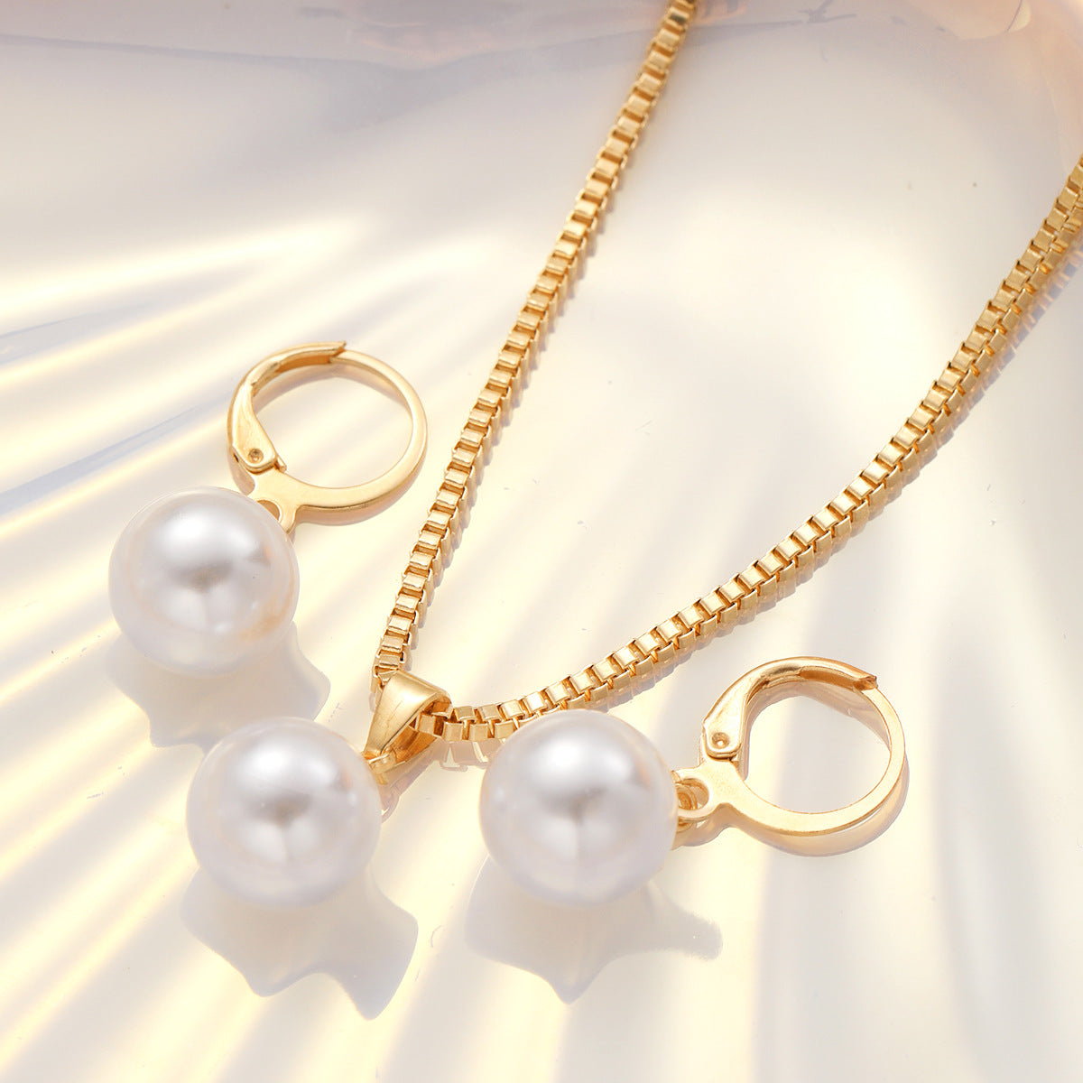 Margot Pearl Necklace Set