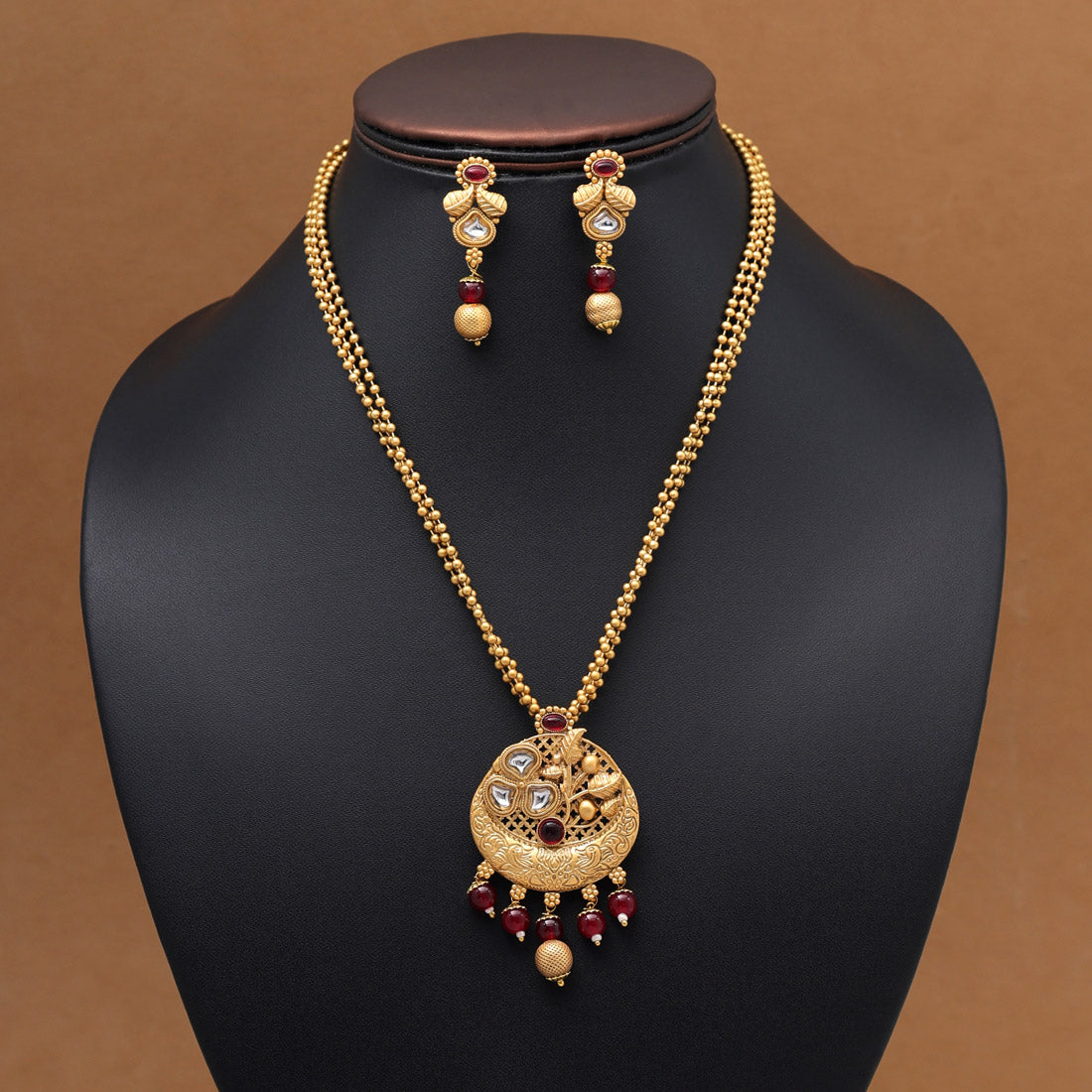 Lalitha Pendant Set