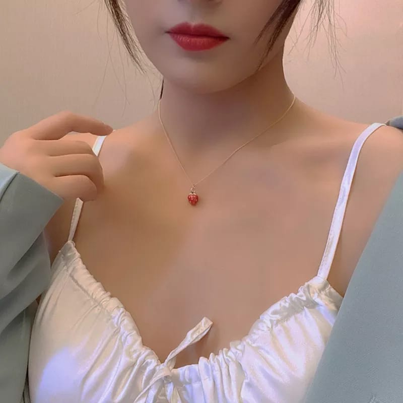 Little Strawberry Neckpiece