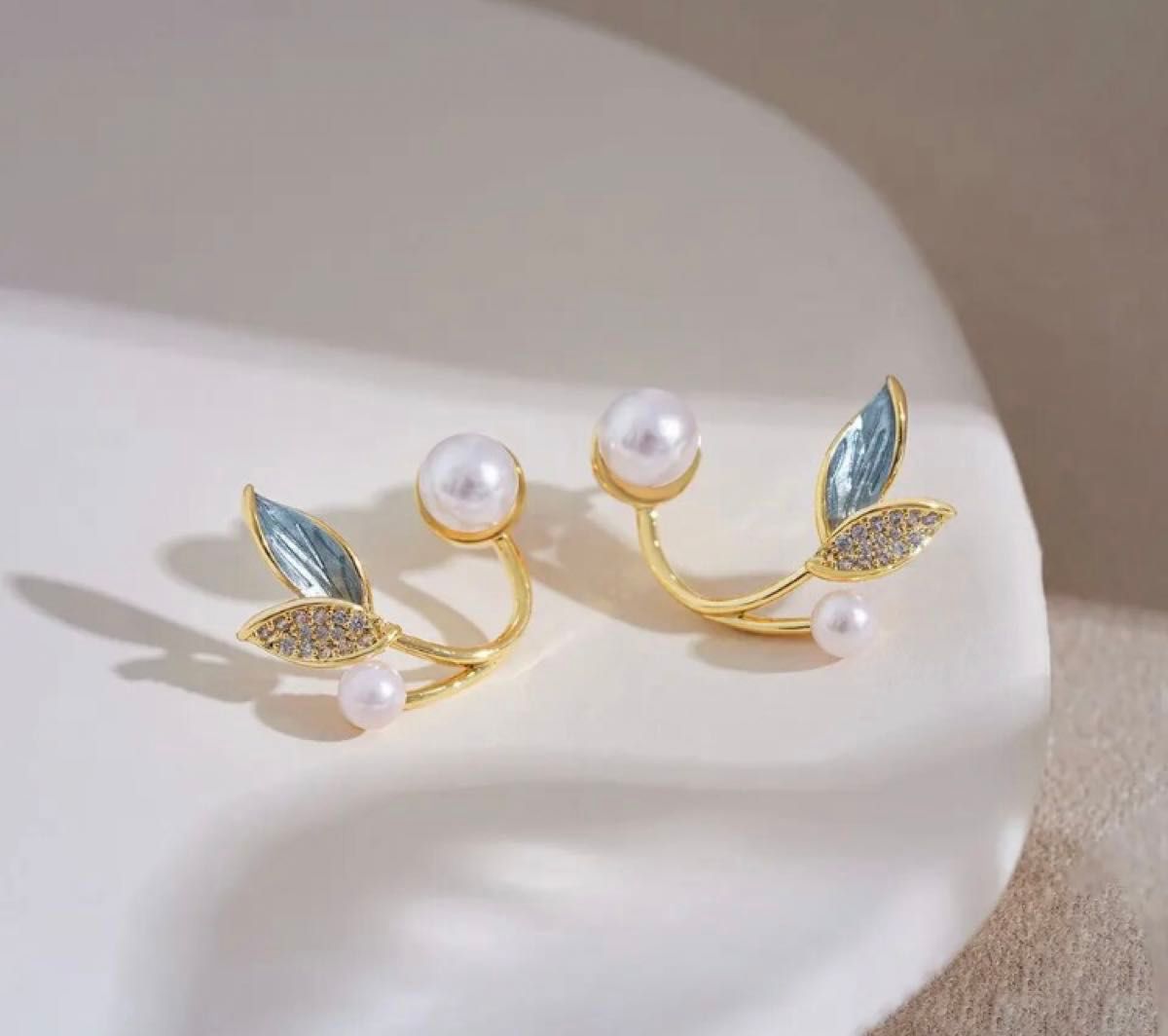 Pearl Vine Twilight Earrings