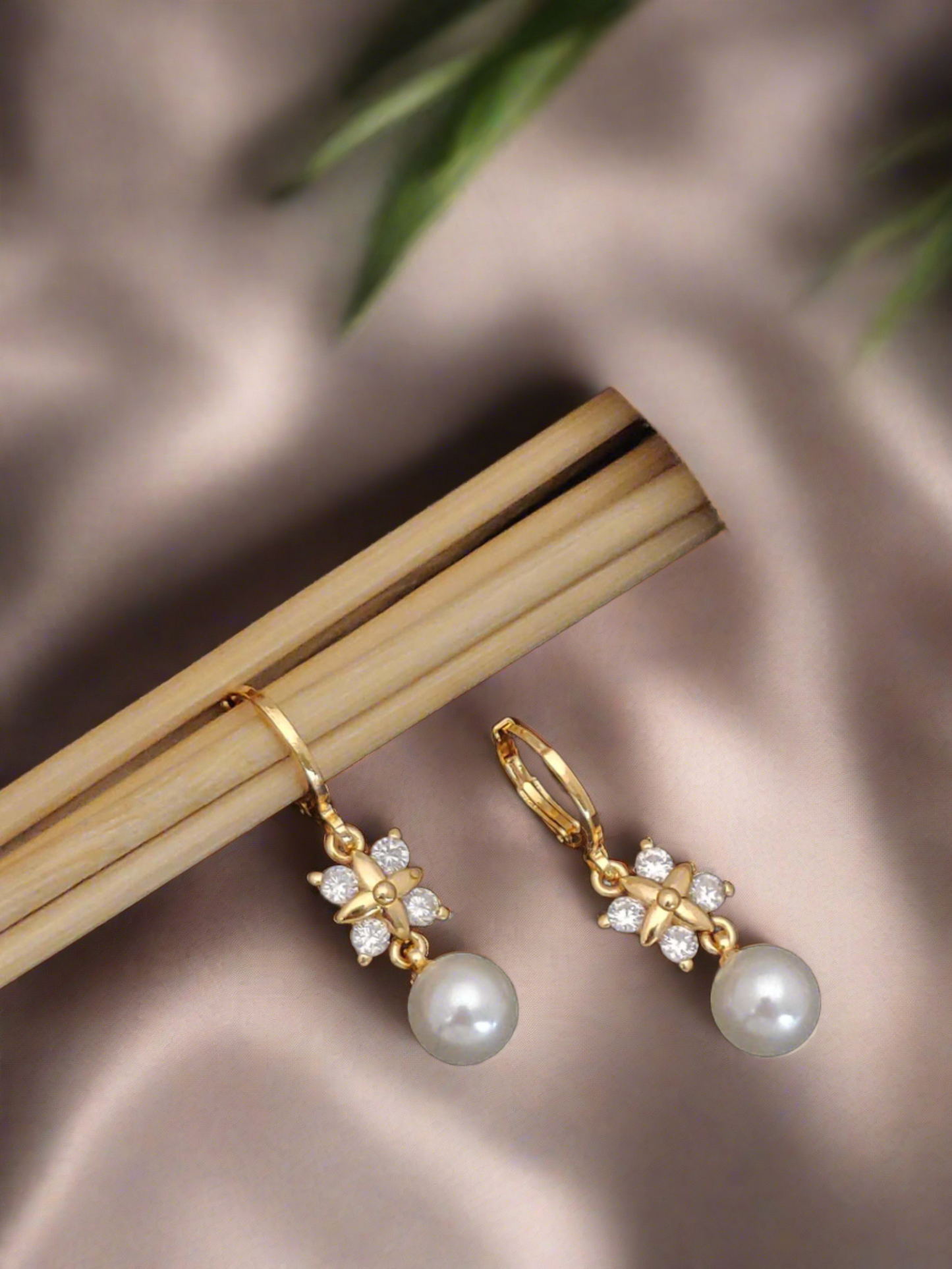 Bow Pearl Earrings