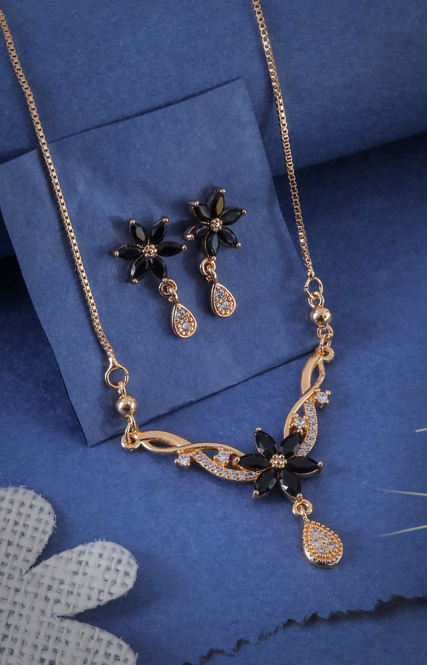 Black Daali Diamond Necklace Set