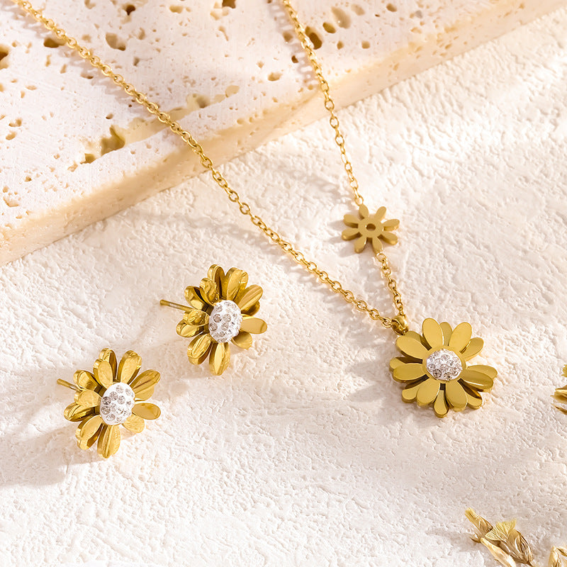 Ornate Diamond Necklace Set