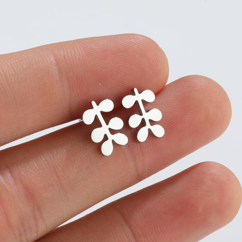 Everleaf Stud Earrings