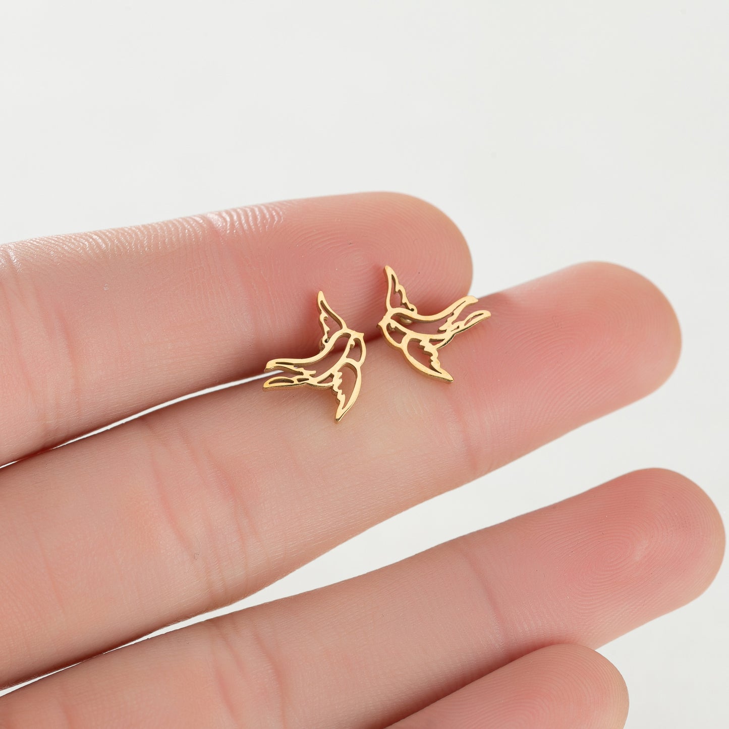 Dove Kiss Stud Earrings