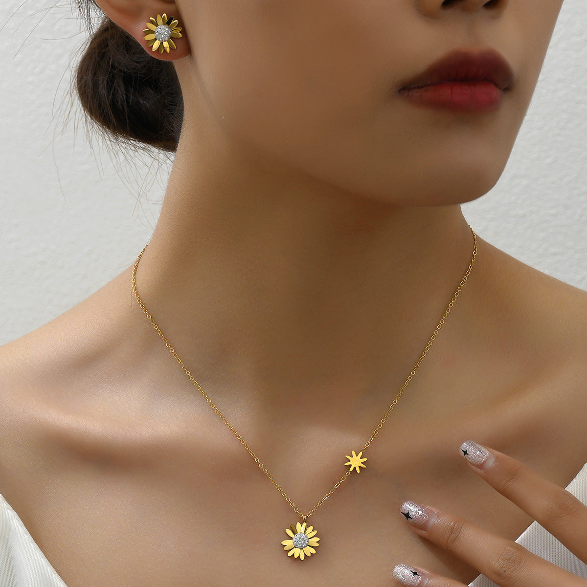 Ornate Diamond Necklace Set