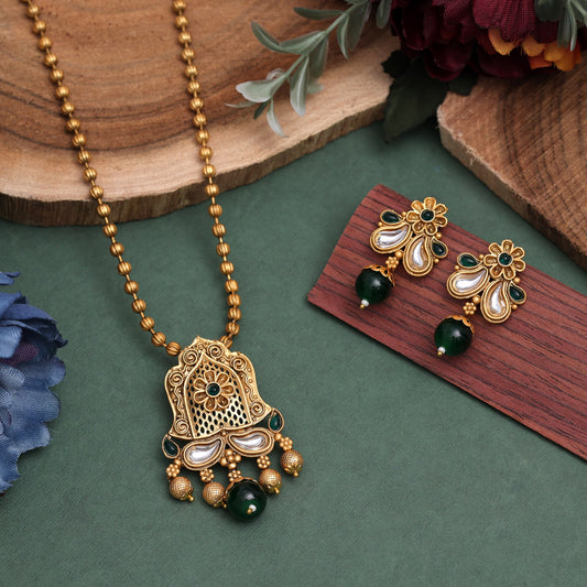 Shyamalika Pendant Set
